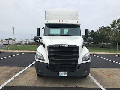 Used 2020 Freightliner Cascadia Detroit DD15AT Semi Truck for sale #350434 - photo 2