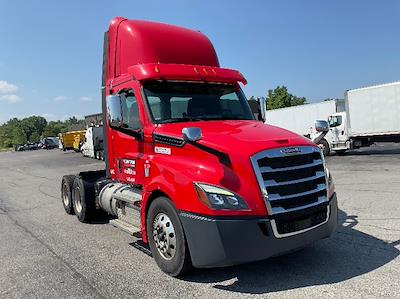 Used 2020 Freightliner Cascadia Detroit DD13 Semi Truck for sale #351304 - photo 1