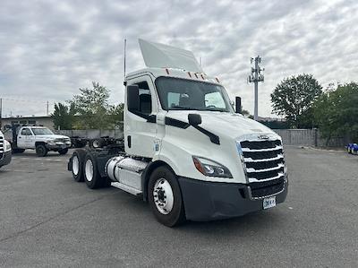 Used 2020 Freightliner Cascadia Detroit DD13 Semi Truck for sale #351382 - photo 1