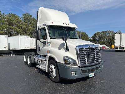 Used 2020 Freightliner Cascadia Detroit DD13 Semi Truck for sale #351564 - photo 1