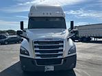 Used 2020 Freightliner Cascadia Detroit DD15AT Semi Truck with Sleeper Cab for sale #351734 - photo 2
