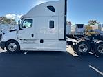 Used 2020 Freightliner Cascadia Detroit DD15AT Semi Truck with Sleeper Cab for sale #351738 - photo 4