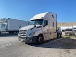 Used 2020 Freightliner Cascadia Detroit DD15AT Semi Truck with Sleeper Cab for sale #351746 - photo 3