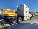 Used 2020 Freightliner Cascadia Detroit DD15AT Semi Truck with Sleeper Cab for sale #351746 - photo 7