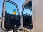Used 2020 Freightliner Cascadia Detroit DD15AT Semi Truck with Sleeper Cab for sale #351746 - photo 9