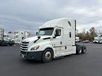 Used 2020 Freightliner Cascadia Detroit DD15AT Semi Truck with Sleeper Cab for sale #351749 - photo 3