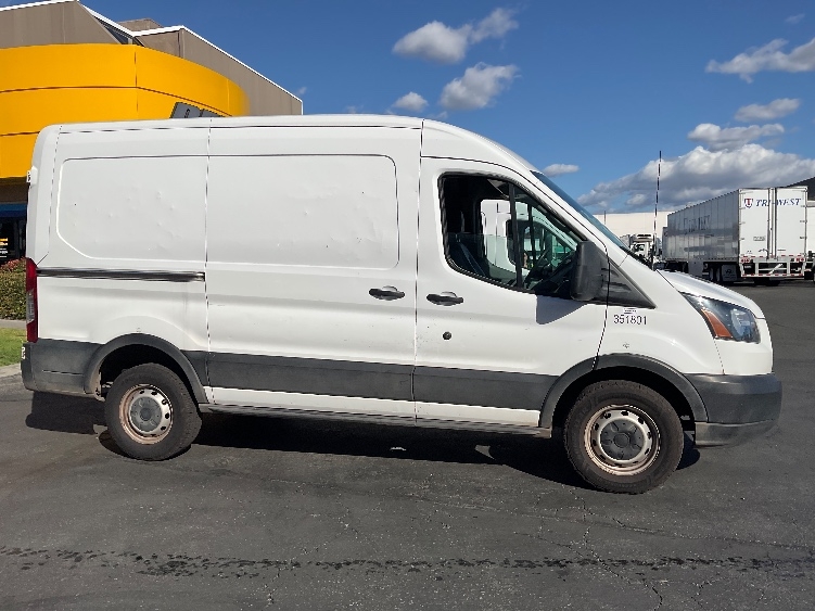 Used 2019 Ford Transit 250 - photo 17