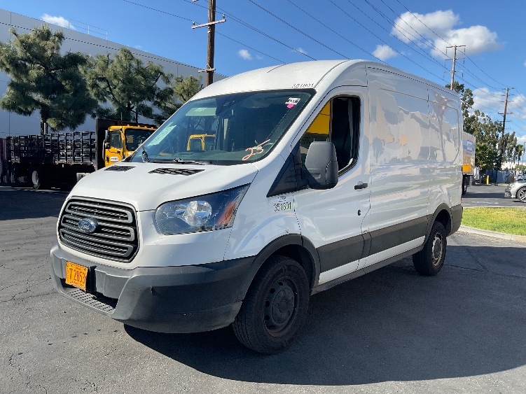 Used 2019 Ford Transit 250 - photo 5
