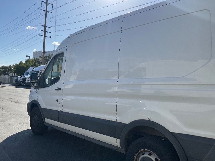 Used 2019 Ford Transit 250 - photo 7