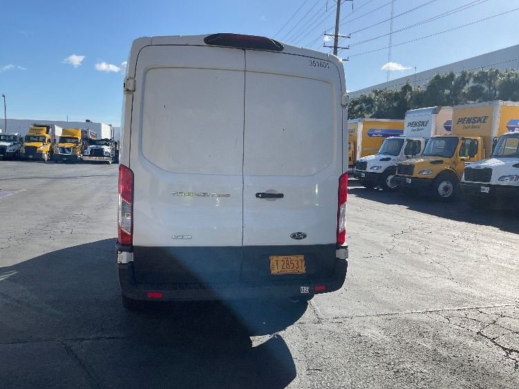 Used 2019 Ford Transit 250 - photo 9