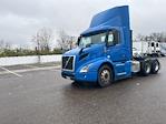 Used 2020 Volvo VNR Volvo D13 Semi Truck for sale #351885 - photo 3