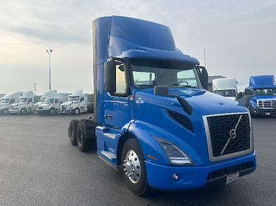 Used 2020 Volvo VNR Volvo D13 Semi Truck for sale #351918 - photo 1