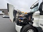 Used 2020 Freightliner Cascadia Detroit DD15AT Semi Truck with Sleeper Cab for sale #352006 - photo 21