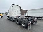 Used 2020 Freightliner Cascadia Detroit DD15AT Semi Truck with Sleeper Cab for sale #352006 - photo 5