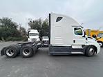 Used 2020 Freightliner Cascadia Detroit DD15AT Semi Truck with Sleeper Cab for sale #352006 - photo 8