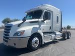 Used 2020 Freightliner Cascadia Detroit DD15TC Semi Truck with Sleeper Cab for sale #352260 - photo 3