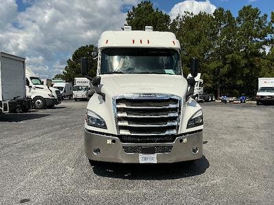 Used 2020 Freightliner Cascadia Detroit DD15AT Semi Truck with Sleeper Cab for sale #352261 - photo 2