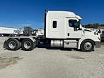 Used 2020 Freightliner Cascadia Detroit DD15AT Semi Truck with Sleeper Cab for sale #352270 - photo 8