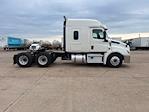 Used 2020 Freightliner Cascadia Detroit DD15AT Semi Truck with Sleeper Cab for sale #352276 - photo 8