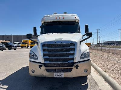 Used 2020 Freightliner Cascadia Detroit DD15AT Semi Truck with Sleeper Cab for sale #352295 - photo 2