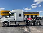 Used 2020 Freightliner Cascadia Detroit DD15AT Semi Truck with Sleeper Cab for sale #352305 - photo 4