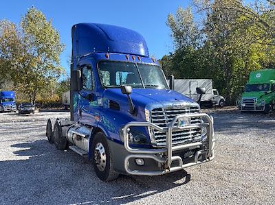 Used 2020 Freightliner Cascadia Detroit DD13 Semi Truck for sale #352621 - photo 1