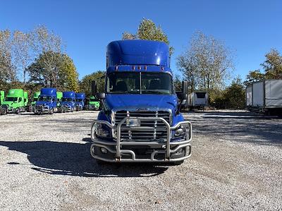 Used 2020 Freightliner Cascadia Detroit DD13 Semi Truck for sale #352621 - photo 2