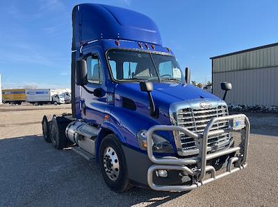 Used 2020 Freightliner Cascadia Detroit DD13 Semi Truck for sale #352628 - photo 1