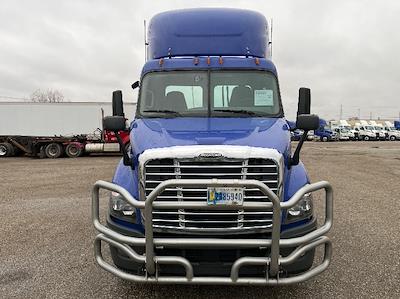 Used 2020 Freightliner Cascadia Detroit DD13 Semi Truck for sale #352629 - photo 2