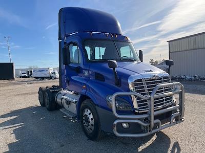 Used 2020 Freightliner Cascadia Detroit DD13 Semi Truck for sale #352632 - photo 1