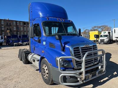 Used 2020 Freightliner Cascadia Detroit DD13 Semi Truck for sale #352636 - photo 1