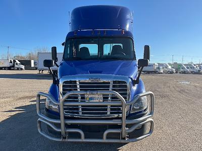 Used 2020 Freightliner Cascadia Detroit DD13 Semi Truck for sale #352639 - photo 2