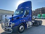 Used 2020 Freightliner Cascadia Detroit DD13 Semi Truck for sale #352641 - photo 3