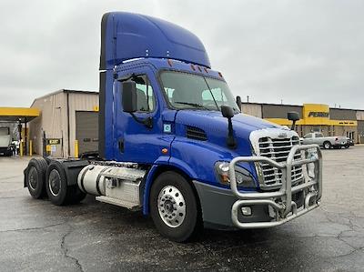 Used 2020 Freightliner Cascadia Detroit DD13 Semi Truck for sale #352648 - photo 1