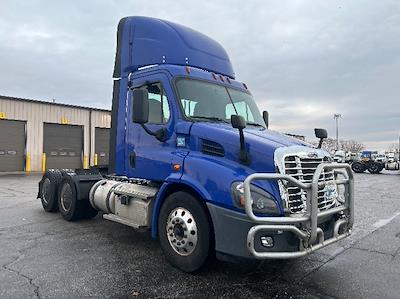 Used 2020 Freightliner Cascadia Detroit DD13 Semi Truck for sale #352652 - photo 1