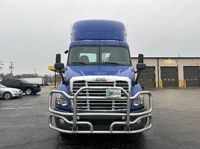 Used 2020 Freightliner Cascadia Detroit DD13 Semi Truck for sale #352655 - photo 2