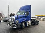 Used 2020 Freightliner Cascadia Detroit DD13 Semi Truck for sale #352655 - photo 3