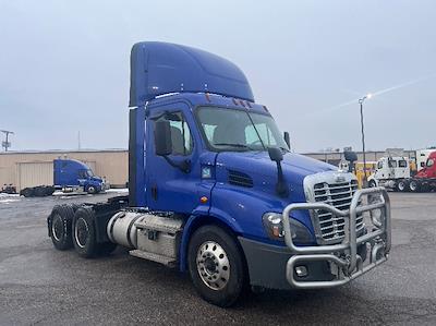 Used 2020 Freightliner Cascadia Detroit DD13 Semi Truck for sale #352657 - photo 1
