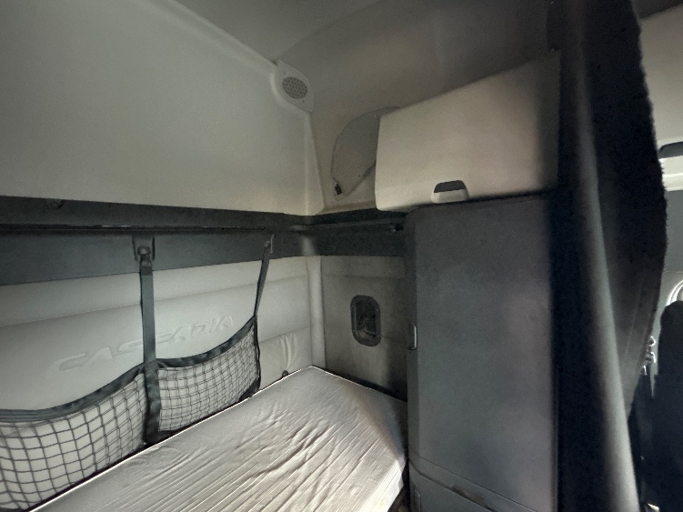 Used 2020 Freightliner Cascadia - photo 20