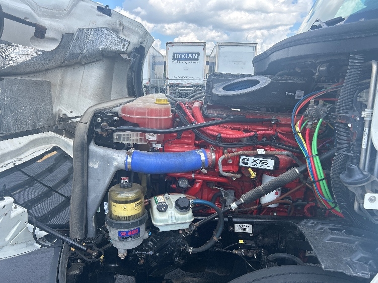 Used 2020 Freightliner Cascadia - photo 22