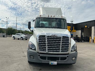 Used 2020 Freightliner Cascadia Detroit DD13 Semi Truck for sale #352684 - photo 2