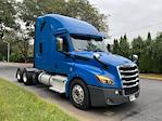 Used 2020 Freightliner Cascadia Detroit DD15AT Semi Truck with Sleeper Cab for sale #352731 - photo 1