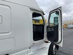 Used 2020 Freightliner Cascadia Detroit DD15AT Semi Truck with Sleeper Cab for sale #352743 - photo 13