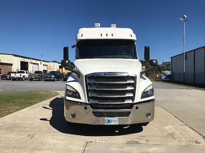 Used 2020 Freightliner Cascadia Detroit DD15AT Semi Truck with Sleeper Cab for sale #352751 - photo 2