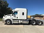 Used 2020 Freightliner Cascadia Detroit DD15AT Semi Truck with Sleeper Cab for sale #352751 - photo 4