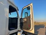 Used 2020 Freightliner Cascadia Detroit DD15AT Semi Truck with Sleeper Cab for sale #352755 - photo 13