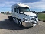 Used 2020 Freightliner Cascadia Detroit DD15AT Semi Truck with Sleeper Cab for sale #352758 - photo 1