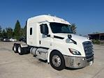 Used 2020 Freightliner Cascadia Detroit DD15AT Semi Truck with Sleeper Cab for sale #352764 - photo 1