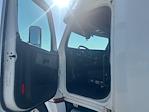 Used 2020 Freightliner Cascadia Detroit DD15AT Semi Truck with Sleeper Cab for sale #352764 - photo 9