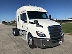 Used 2020 Freightliner Cascadia Detroit DD15AT Semi Truck with Sleeper Cab for sale #352777 - photo 1